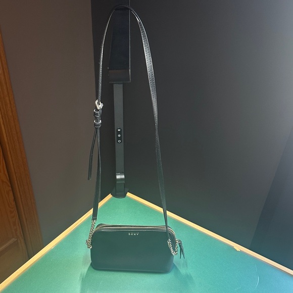 DKNY Black Crossbody Bag with Gold Chain - Picture 13 of 16